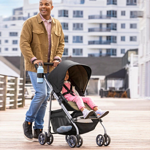 Reversi Lightweight Reversible Stroller - Feature Image 2