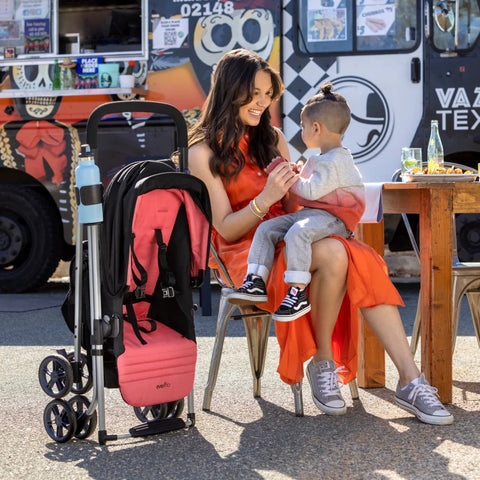 Reversi Lightweight Reversible Stroller - Feature Image 3