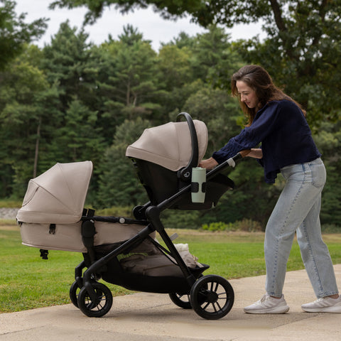 Pivot Xpand NXT Travel System featuring LiteMax NXT Infant Car Seat - Feature 4