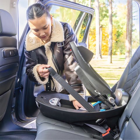 Revolve180 LiteMax NXT Rotating Infant Car Seat with SensorySoothe - Feature 3