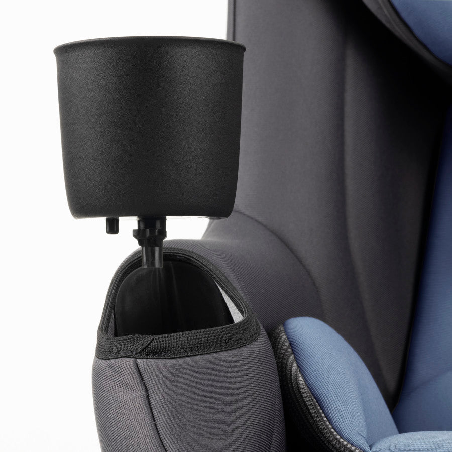 REO by Revolve360 Rotational Convertible Car Seat holder 2