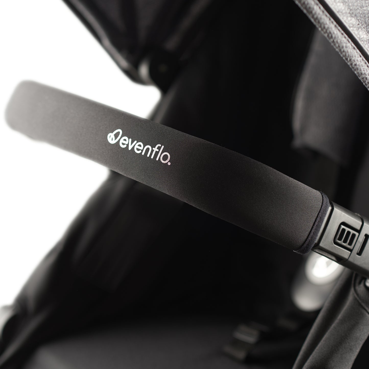 Evenflo Pivot Xpand Travel System bumper bar