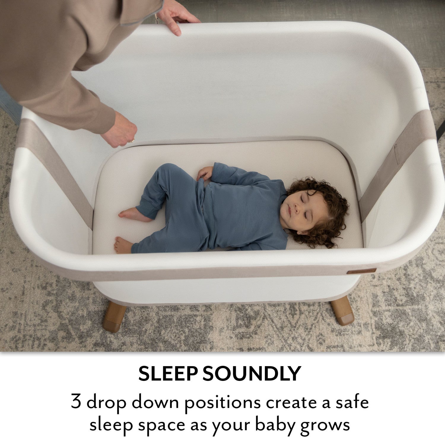 Evenflo Cora™ 3-Level Adjustable Bassinet
