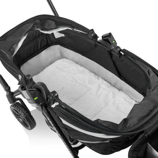 Luggage and bags, Bag, Automotive tire, Automotive design, Automotive lighting, Vehicle, Automotive exterior, Backpack, Auto part, Recreation