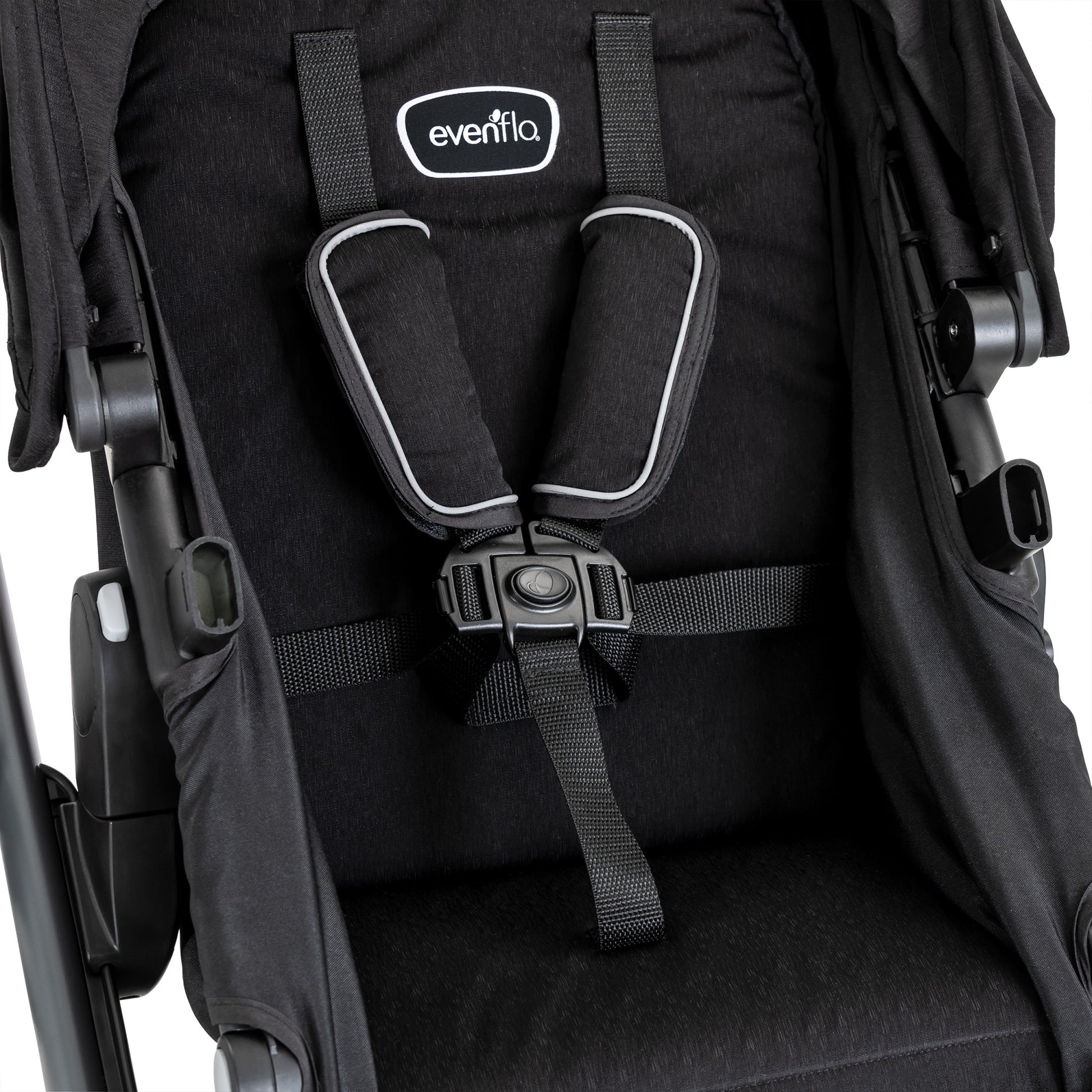 Pivot Xpand Modular Stroller Ayshire Black seat belt