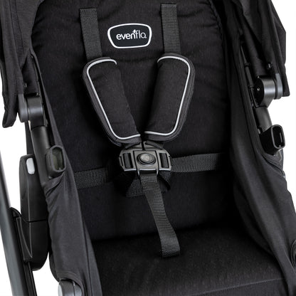 Pivot Xpand Modular Stroller Ayshire Black seat belt