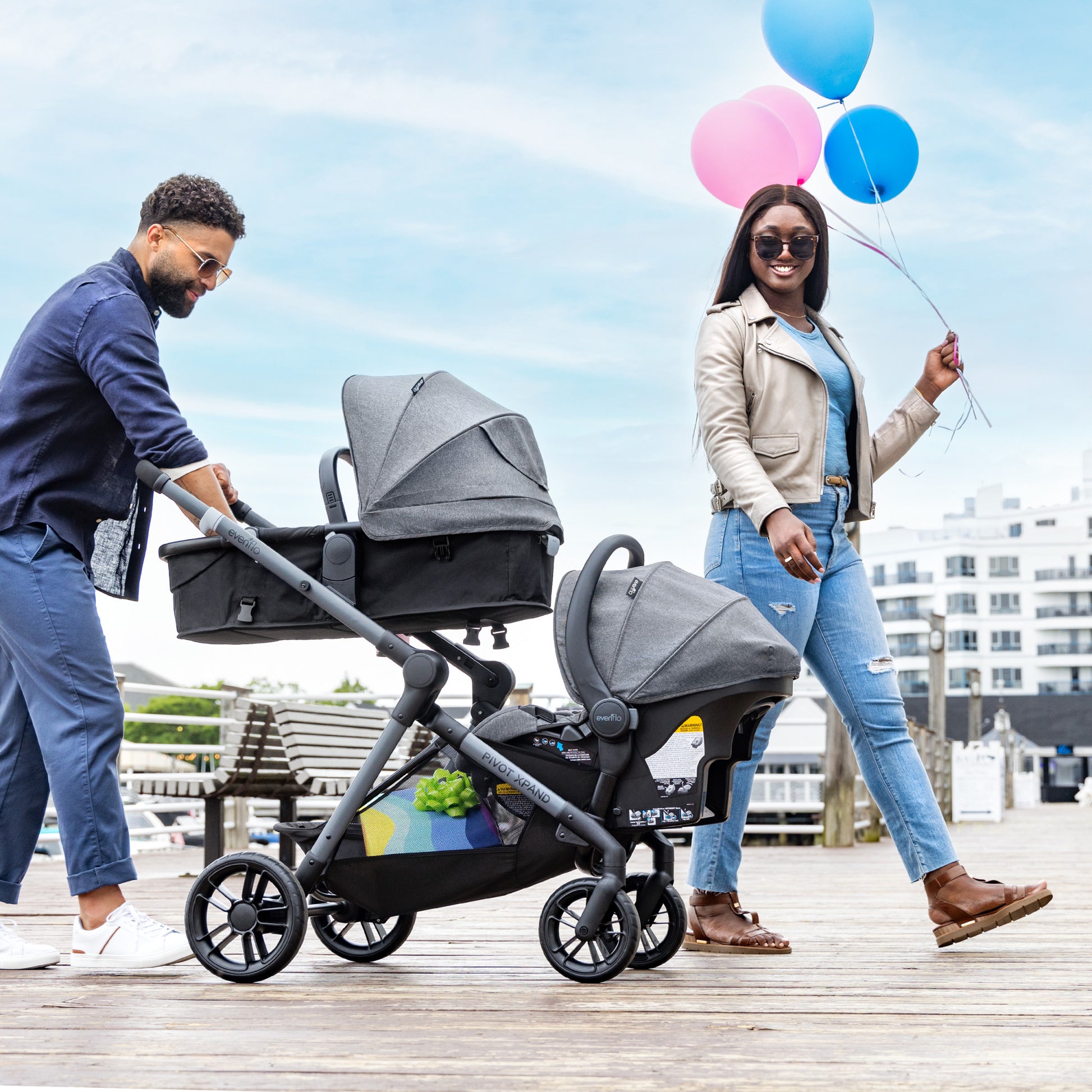 Pivot Xpand Modular Stroller Ayshire Black couple