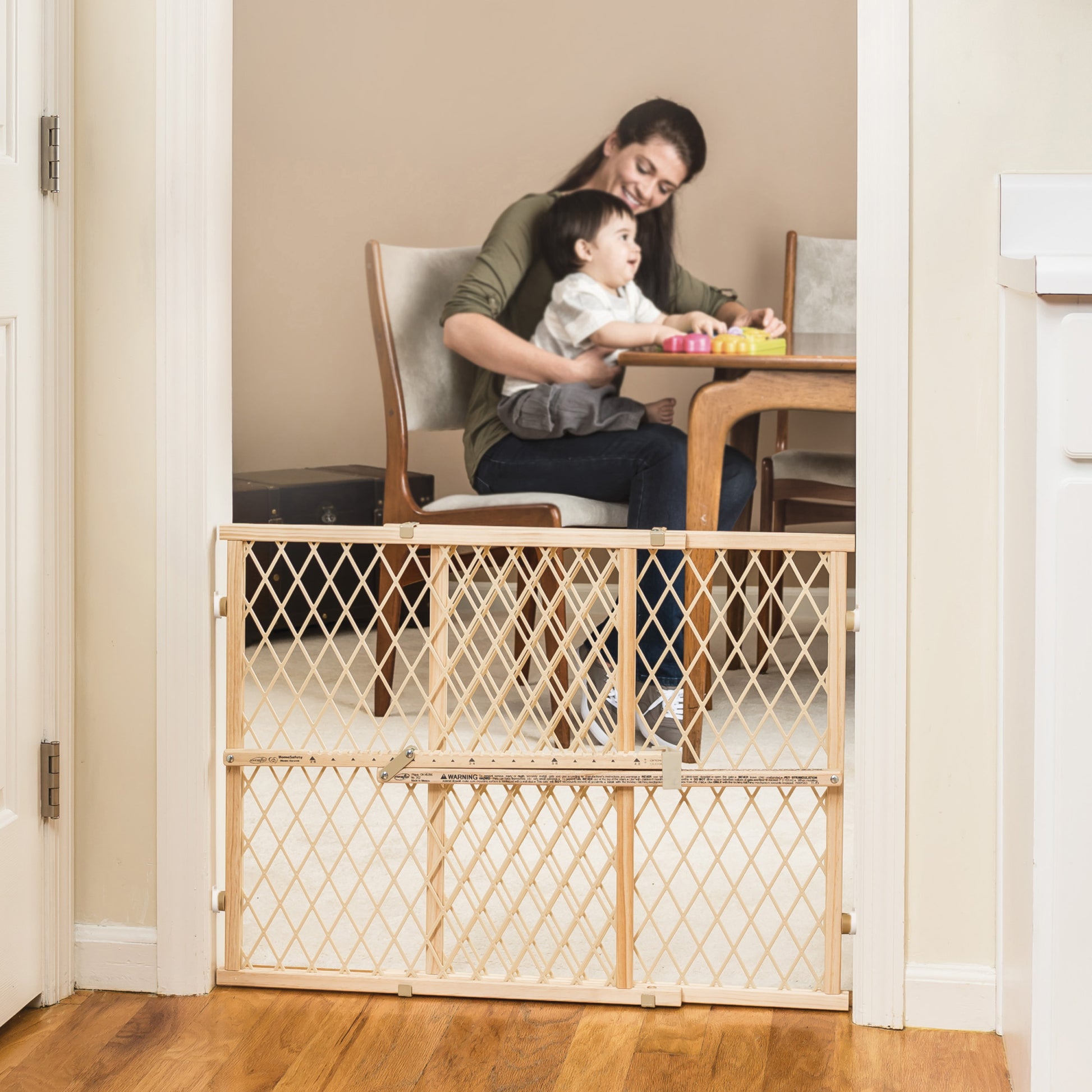 Position & Lock Adjustable Wood Baby Gate Natural wood 2