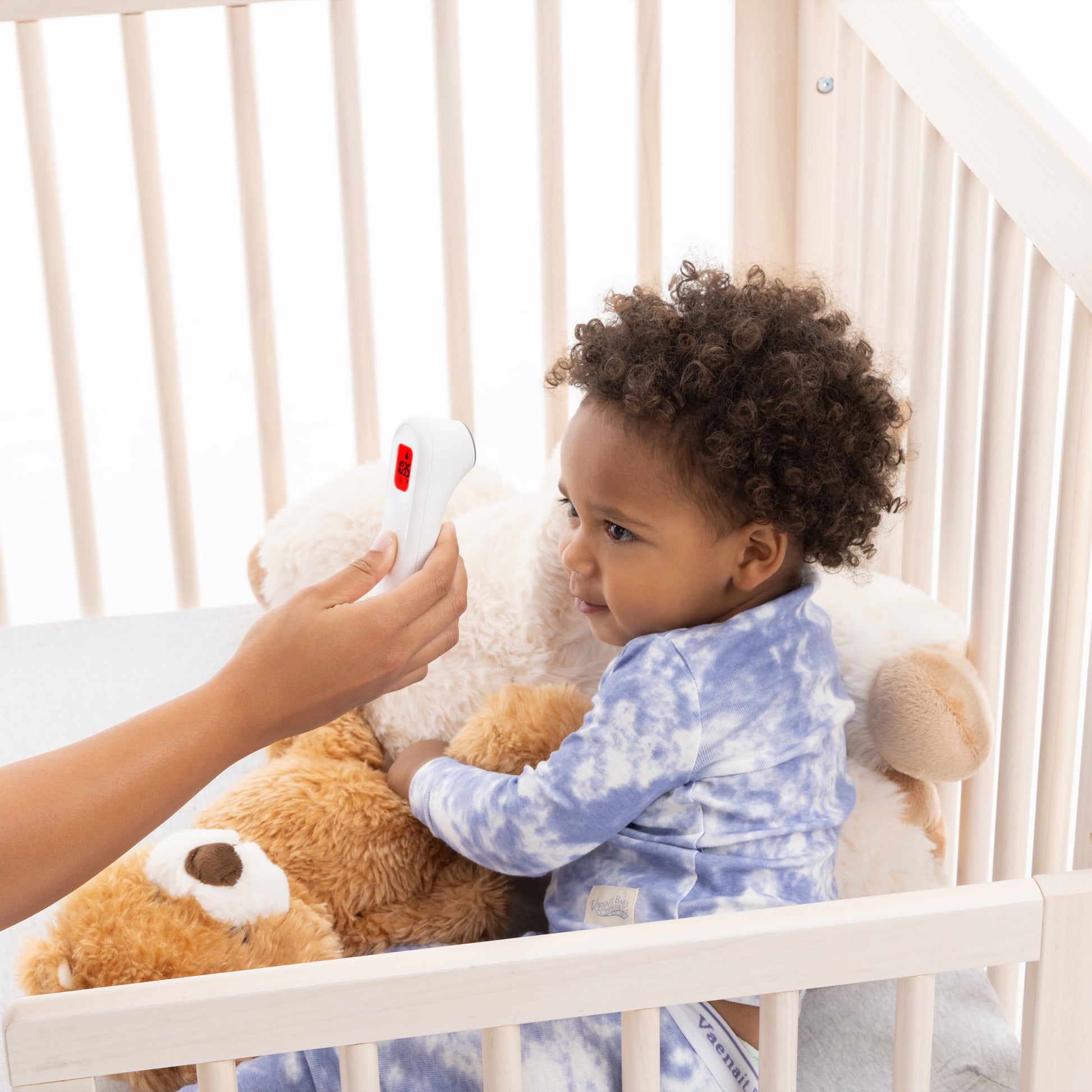 PreciseRead™ Touchless Forehead Thermometer White 2