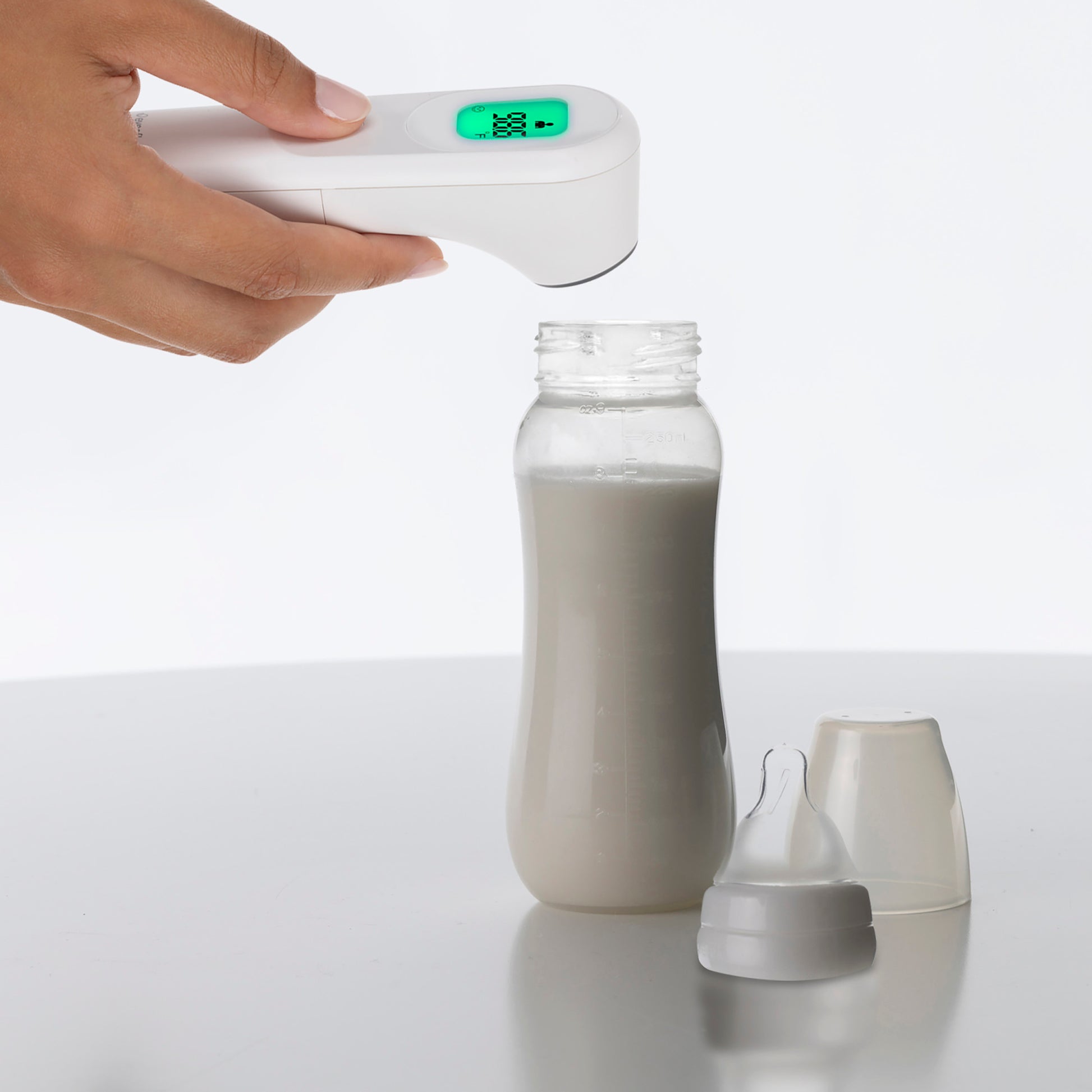 PreciseRead™ Touchless Forehead Thermometer White 4