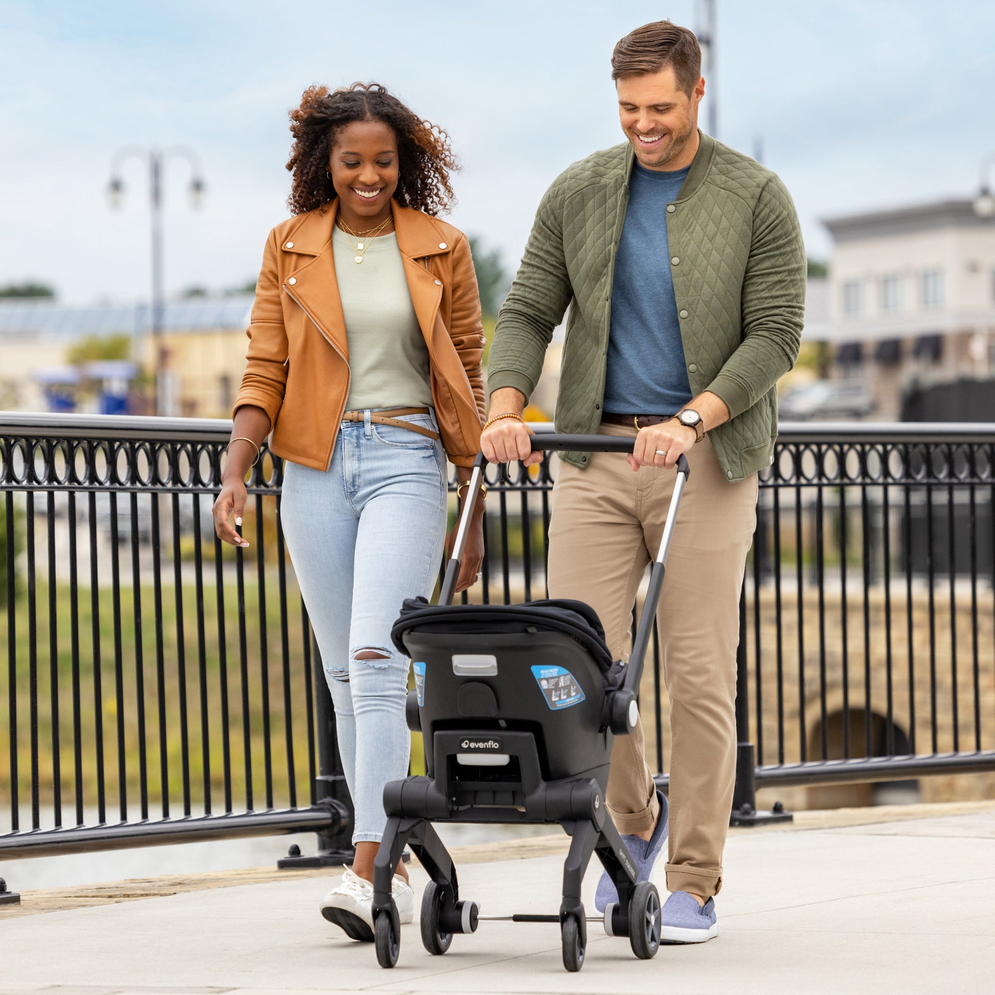 Evenflo Shyft DualRide Infant Car Seat Stroller Combo
