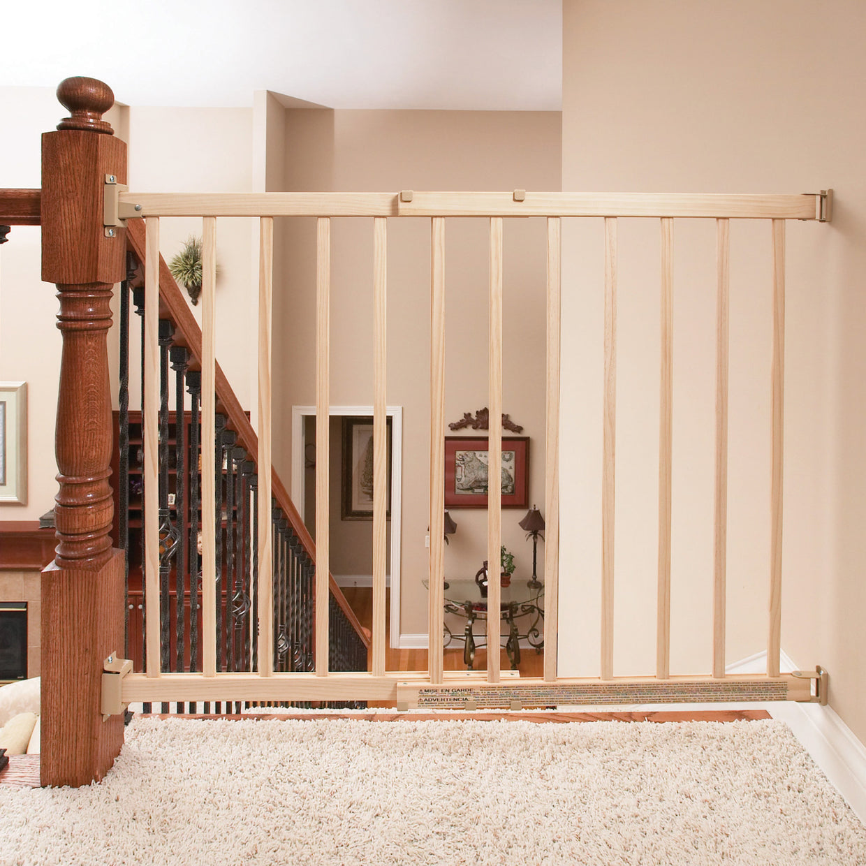 how to use evenflo gate Evenflo Walk-Thru Top Of Stairs Baby Gate