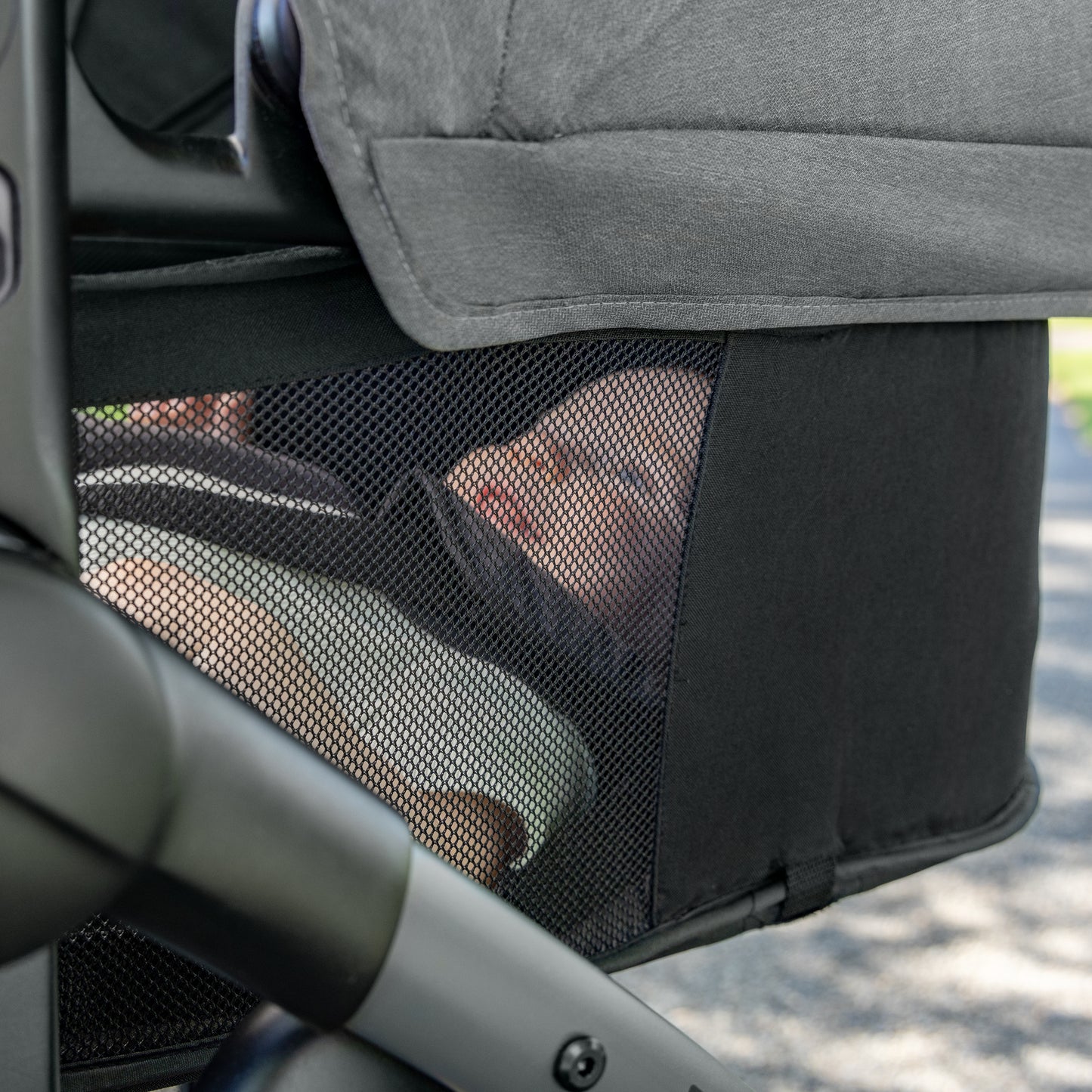 Pivot Suite Modular Travel System with LiteMax Infant Car Seat