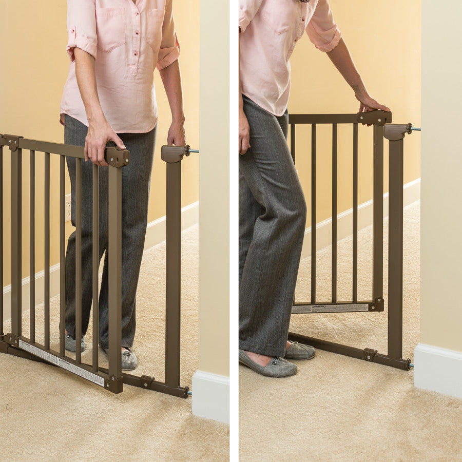 Walk-Thru Décor Distinction Gate